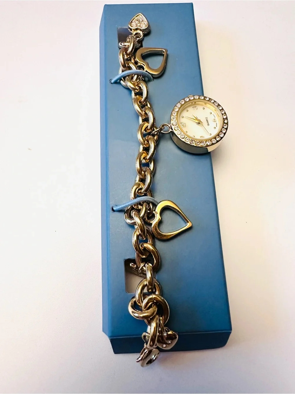 Vintage 2005 Y2K Charming Heart AVON Bracelet Watch NEW in BOX